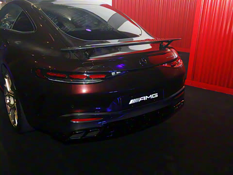 2025�� AMG GT 63 4MATIC+