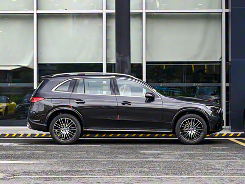 2025�� �Ŀ� GLC 300 L 4MATIC ������ 5��