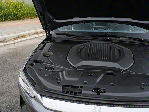 2025�� EV 510KM ���а�