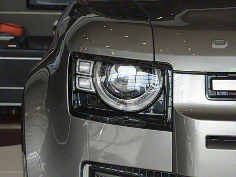 2025�� 110 3.0T P400 X-Dynamic HSE