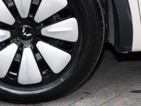 2025�� 410km ��Ϭ������