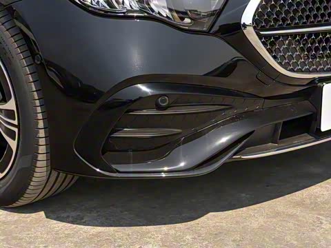 2025�� �Ŀ� E 260 L �˶���