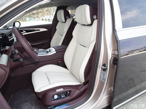 同级少有的大排量 红旗h9 3.0t v6版