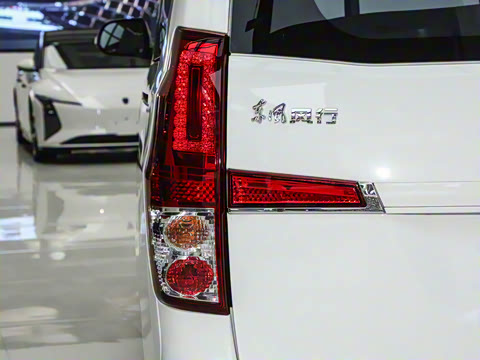 2024�� 2.0L �ֶ�������CNG 7��