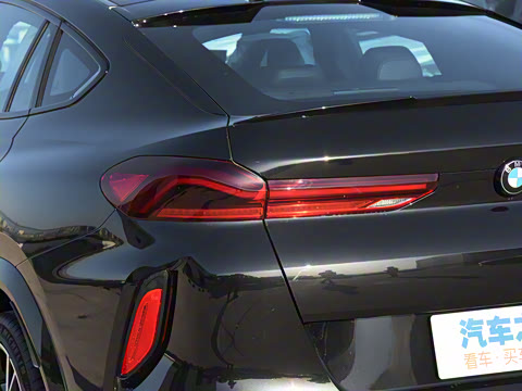 2022�� X6 M