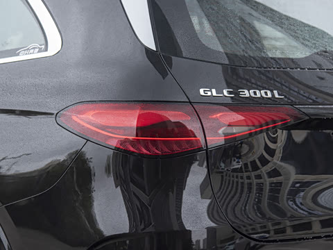 2025�� �Ŀ� GLC 300 L 4MATIC ������ 7��