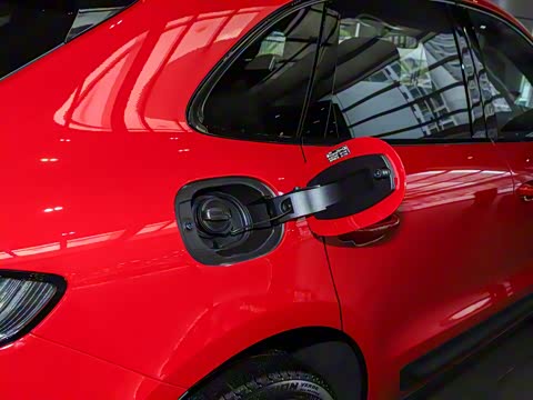 2025�� Macan 2.0T ���ΰ�