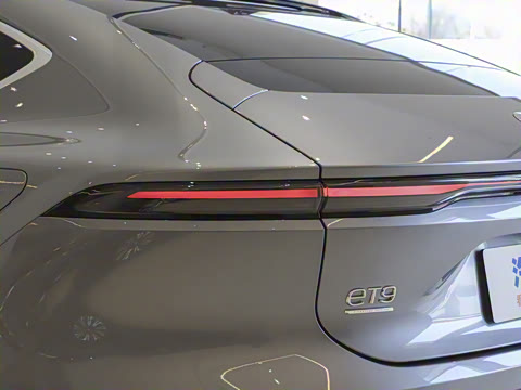 2025�� 102kWh ǩ����