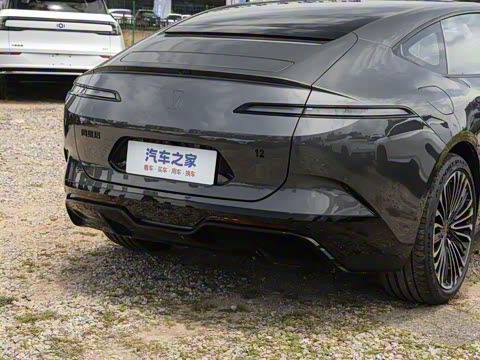 2025�� �Ŀ� Max���̰�