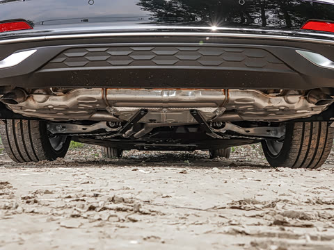 2025�� �Ŀ� 55 TFSI quattro �콢������