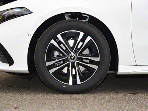 2024�� A 200 L ������