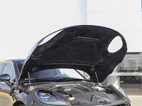 2022�� Macan S 2.9T