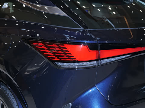 2023�� 450h+ ����������