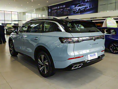 2024�� �Ŀ� 380TSI ����R-LineѲ�� ������