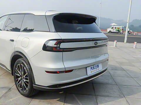 2025�� 215�콢PLUS