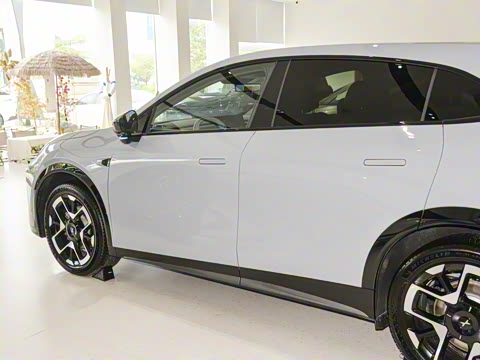 2025�� 702 �������� Max