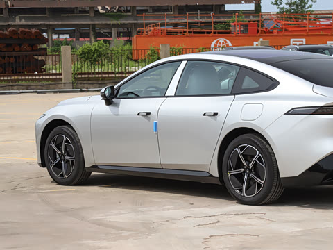 2025�� ���� 550AirѲ����