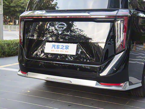 2025�� Ǭ��ϵ�� Ultra ͷ�Ȳ�