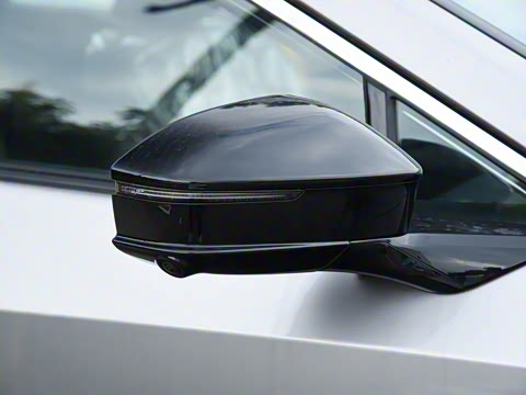 2025�� 630 PRO���а�