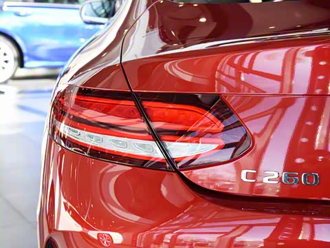 2020�� C 260 4MATIC ���ܳ�