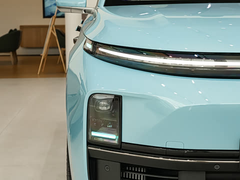 2025�� Ultra ���ܻ��°�