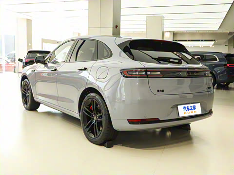 2025�� ����   Ultra ������