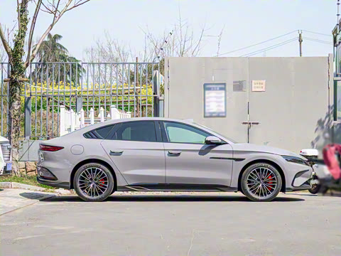 2025�� EV �Ǽݰ� 701KM�����״��콢��