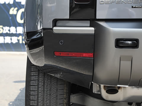 2023�� 110 3.0T P400 X-DYNAMIC HSE