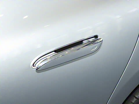 2025�� 500 4MATIC �ȷ��