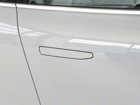 2025�� 75kWh Touring