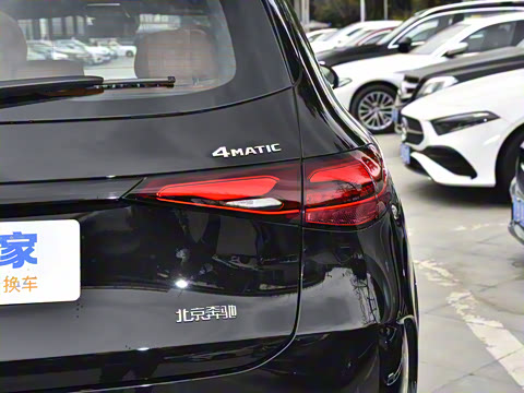 2025�� �Ŀ� GLC 260 L 4MATIC ������