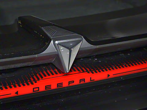 2025�� 530UltraǬ���Ǽ�ADS SE�����