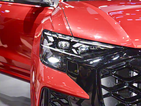 2025�� RS Q8 4.0T performance