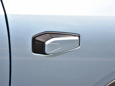 2025�� 300Ultra  �����Ǽ�AD PRO���̰�