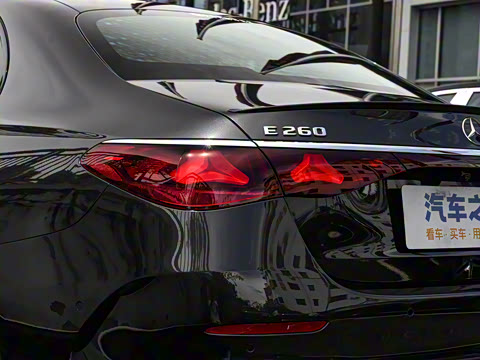 2025�� �Ŀ� E 260 �˶���