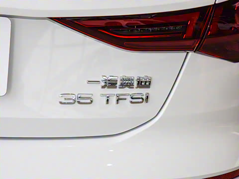 2023�� �Ŀ� Sportback 35 TFSI ʱ���˶���