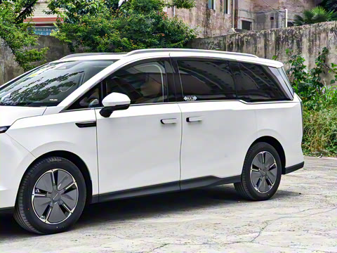 2025�� 527km ɭ�ֳ�������