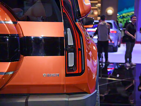 2025�� ������