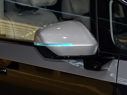 2025�� Ǭ��ϵ�� Ultra ͷ�Ȳ�