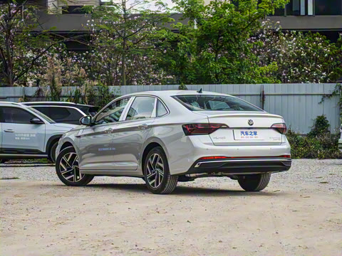 2025�� �Ŀ�� 300TSI DSG��Խ��