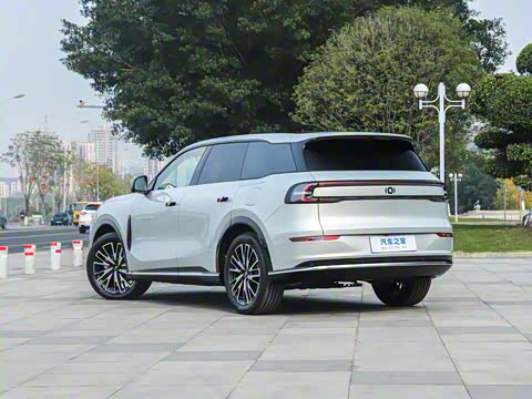 2025�� 215�콢PLUS