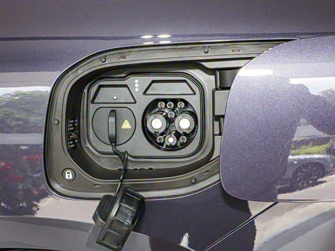 2025�� �Ŀ� Max�����