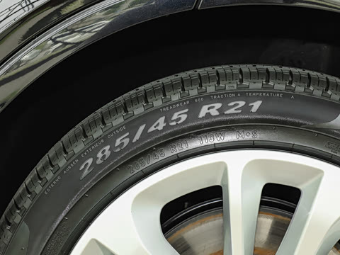 2026�� 4.0T V8 ������