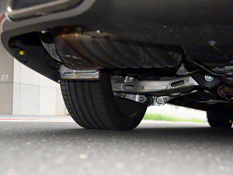 2022�� XFL 2.0T P300 �����콢�˶���