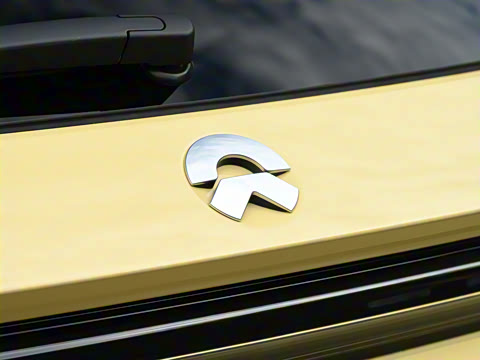 2025�� 75kWh Touring