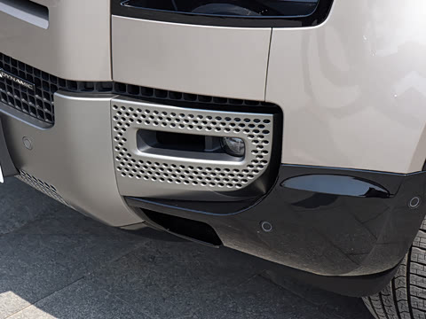 2023�� 110 3.0T P400 X-DYNAMIC HSE