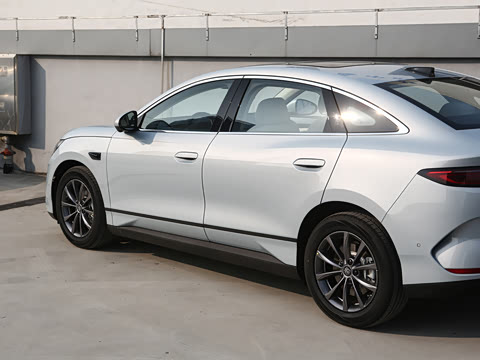 2025�� EV 545KM��Խ��