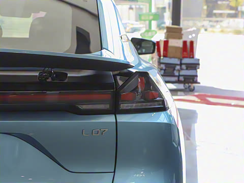 2025�� 530UltraǬ���Ǽ�ADS SE�����