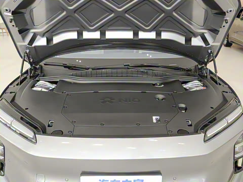 2025�� 75kWh Touring