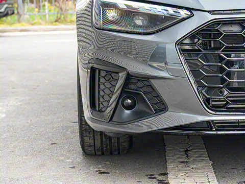 2025�� 200���������� 40 TFSI ���������� B&O ��ҹ��